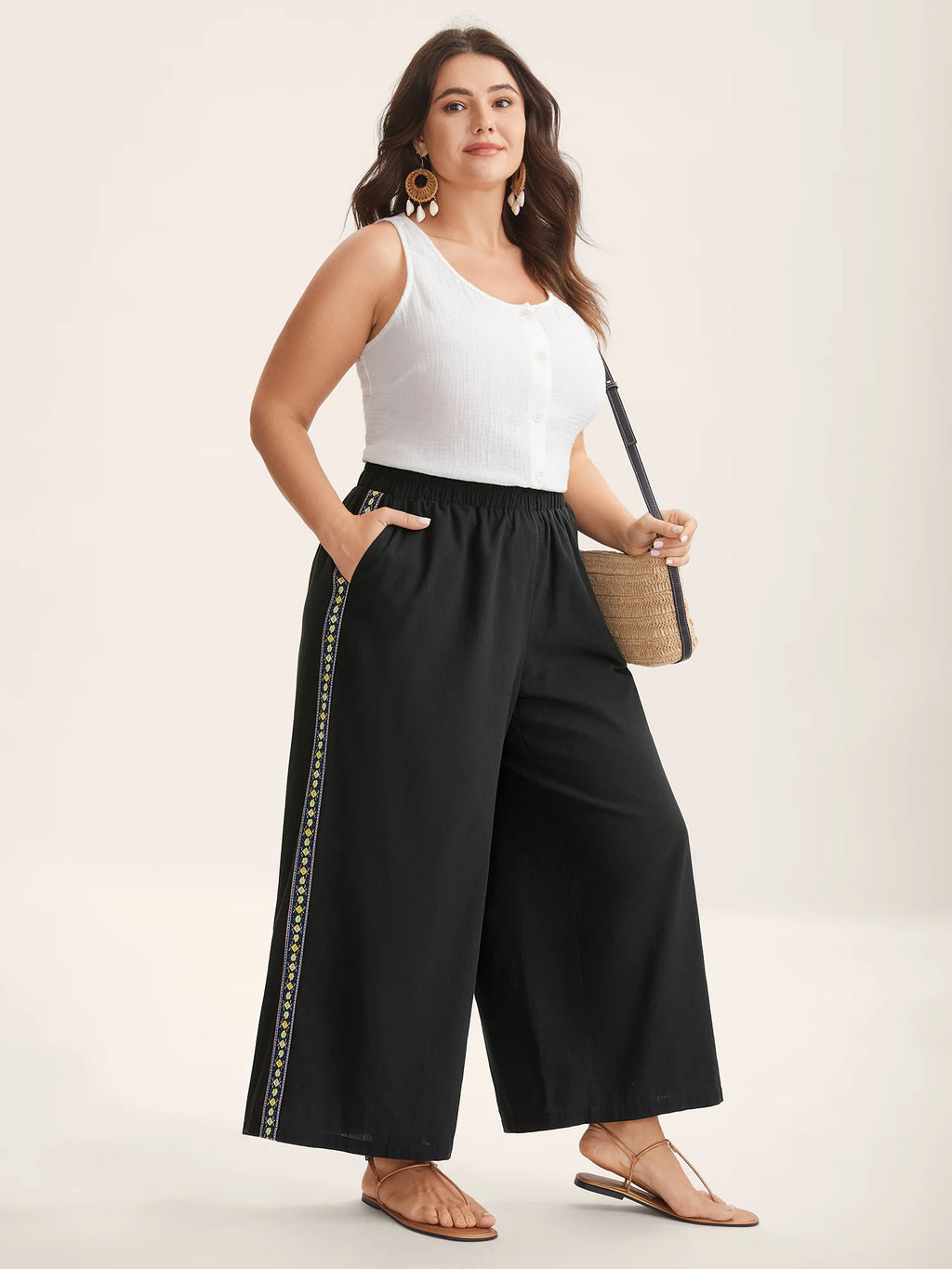 Lace Detail Solid Straight-Leg Pants