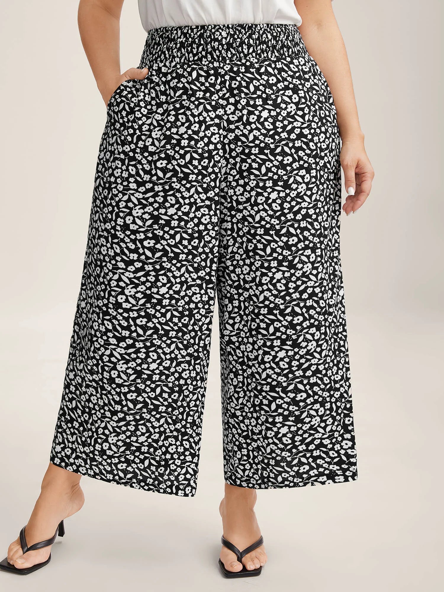 Ditsy Floral Print Wide-Leg Pants